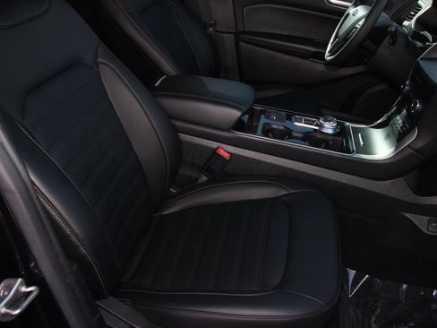 Certified 2019 Ford Edge SEL w/ Equipment Group 201A FWD image 28