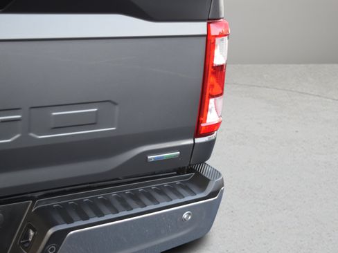 Used 2023 Ford F150 XL w/ XL Chrome Appearance Package AWD/4WD image 6