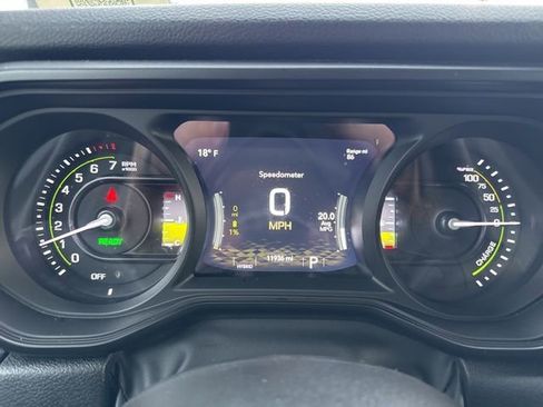 Used 2024 Jeep Wrangler Unlimited w/ Convenience Group image 12