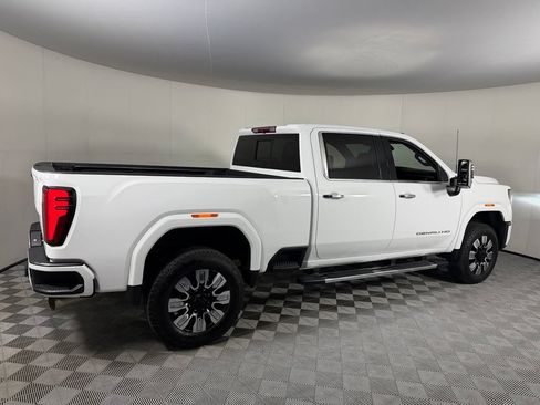 Used 2024 GMC Sierra 2500 Denali AWD/4WD image 5