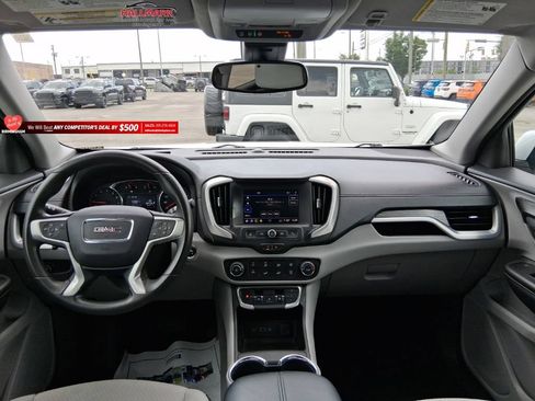 Used 2024 GMC Terrain SLE FWD image 15