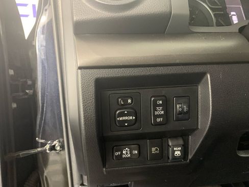 Used 2020 Toyota Tundra SR5 w/ SR5 Convenience Package image 16