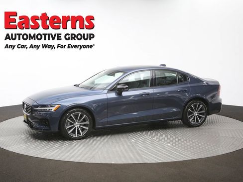 Used 2022 Volvo S60 B5 Momentum AWD/4WD image 57