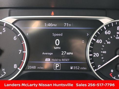 Used 2025 Nissan Sentra SV w/ Trunk Package image 26