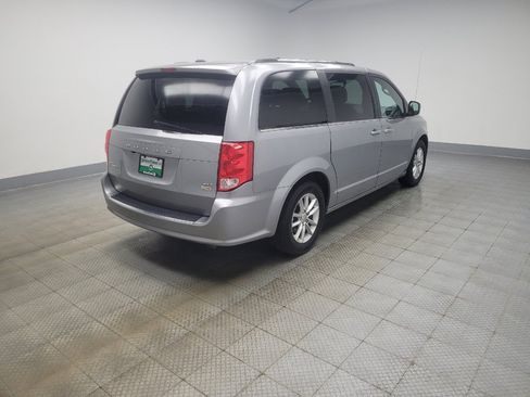 Used 2019 Dodge Grand Caravan SXT FWD image 10
