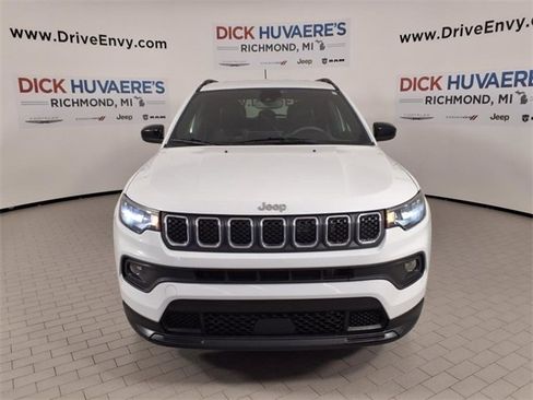 Certified 2023 Jeep Compass Latitude image 2