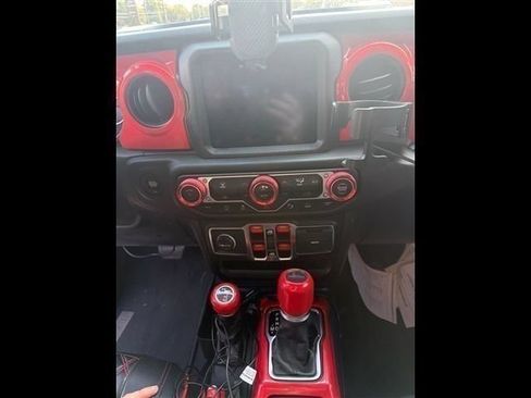 Used 2021 Jeep Gladiator Sport AWD/4WD image 10