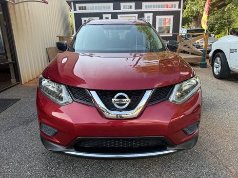 Used 2016 Nissan Rogue SV w/ SV Premium Package FWD image 2