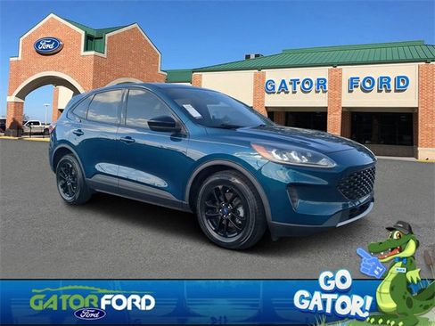 Used 2020 Ford Escape SE Sport image 1