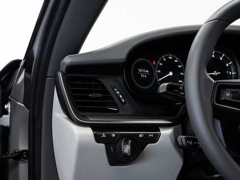 Used 2024 Porsche 911 Carrera 4S image 21