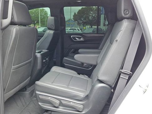 Used 2024 Chevrolet Tahoe Z71 w/ Luxury Package AWD/4WD image 11