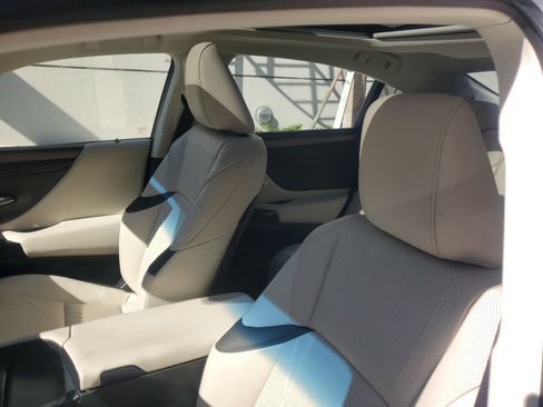 Certified 2024 Lexus ES 350 Ultra Luxury w/ Accessory Package (Z1) image 17