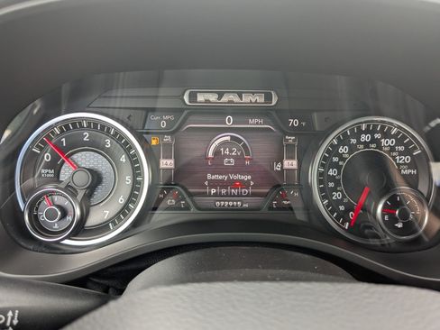 Used 2021 RAM 1500 Laramie AWD/4WD image 17