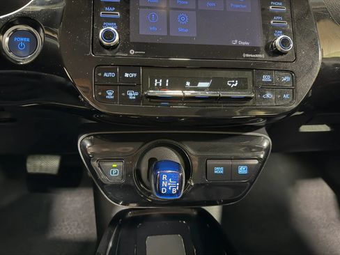 Used 2022 Toyota Prius XLE AWD/4WD image 50