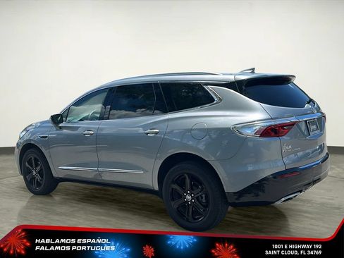 Used 2023 Buick Enclave Essence FWD image 4