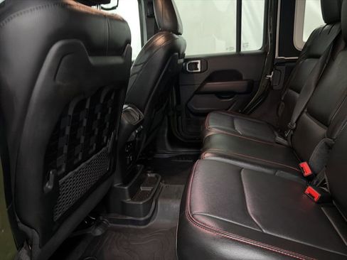 Used 2022 Jeep Wrangler Unlimited Rubicon w/ Cold Weather Group image 21