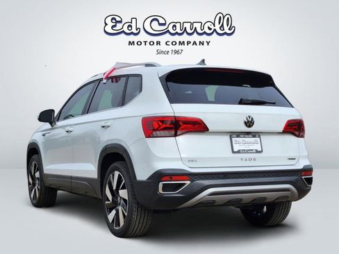 Certified 2024 Volkswagen Taos SEL image 5