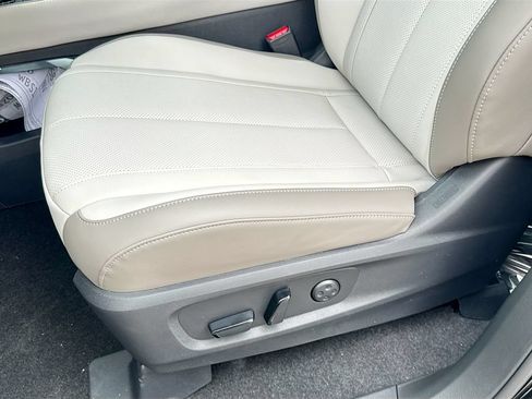 Certified 2026 INFINITI QX60 Luxe w/ Cargo Package FWD image 21