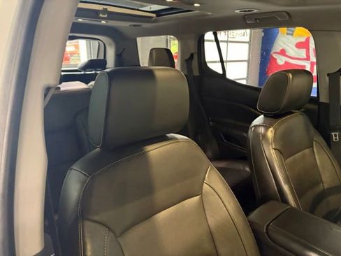 Used 2017 GMC Acadia SLT FWD image 24
