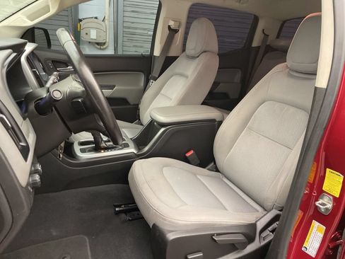 Used 2019 Chevrolet Colorado LT w/ LT Convenience Package AWD/4WD image 21