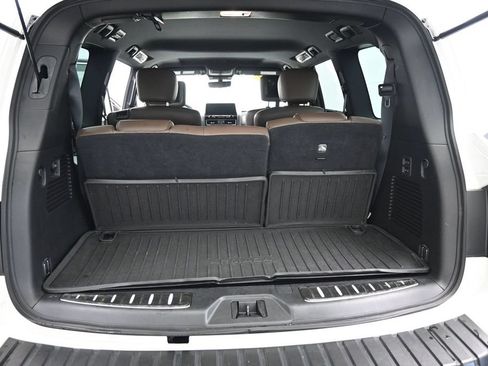 Used 2023 Nissan Armada Platinum w/ Captain's Chairs Package AWD/4WD image 23