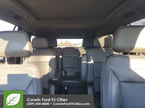 Used 2021 GMC Yukon XL Denali w/ Denali Premium Package AWD/4WD image 41