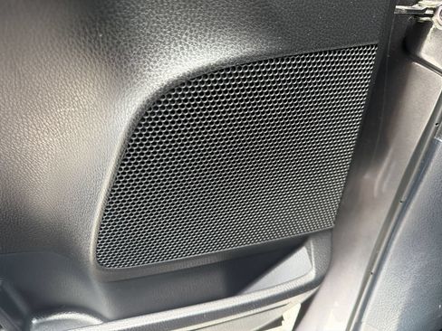 Used 2017 Toyota RAV4 LE FWD image 17