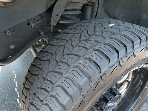 Used 2021 RAM 2500 Laramie w/ Body Color Bumper Group AWD/4WD image 14