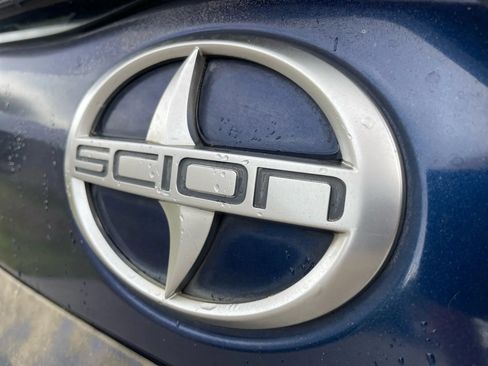 Used 2004 Scion xA FWD image 12
