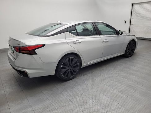 Used 2021 Nissan Altima 2.5 SR FWD image 10