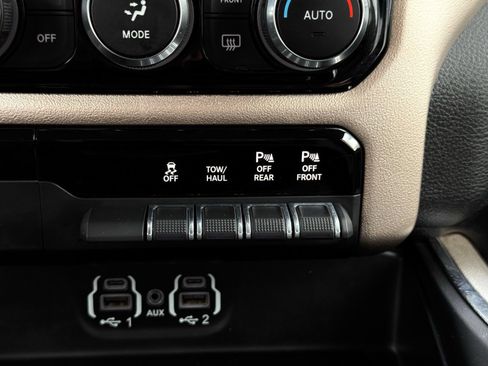 Used 2020 RAM 1500 Laramie AWD/4WD image 56