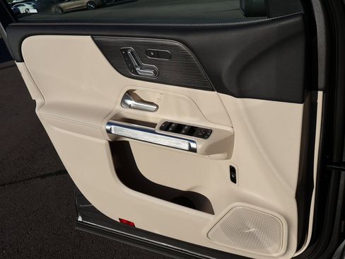 New 2026 Mercedes-Benz GLB 250 4MATIC image 37