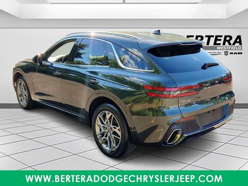 Used 2025 Genesis GV70 2.5T AWD/4WD image 4