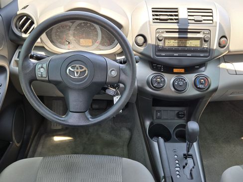 Used 2012 Toyota RAV4 FWD w/ Value Pkg image 18