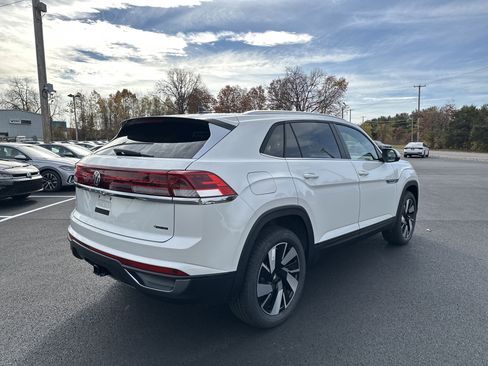 New 2026 Volkswagen Atlas Cross Sport SE image 6