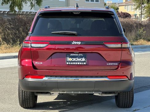 New 2025 Jeep Grand Cherokee Limited w/ Luxury Tech Group II image 5