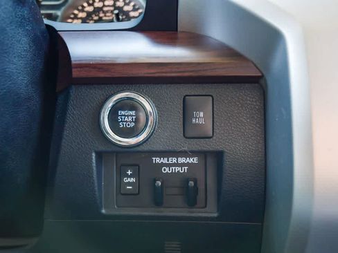 Used 2021 Toyota Tundra Limited w/ Limited Premium Package image 27