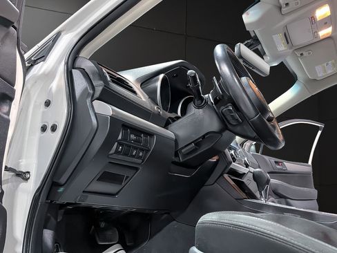 Used 2019 Subaru Outback 2.5i Premium image 18