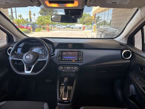 Used 2025 Nissan Versa SV FWD image 31