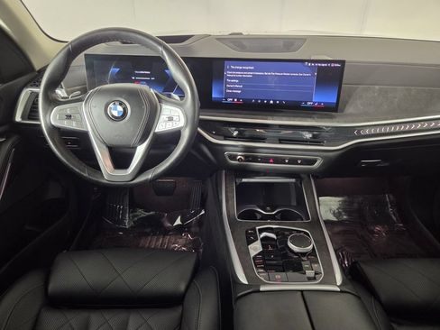 Used 2024 BMW X7 xDrive40i AWD/4WD image 25