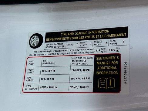 Certified 2025 Mercedes-Benz GLB 250 4MATIC image 38