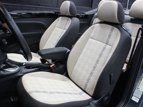 Used 2018 Volkswagen Beetle 2.0T S image 36