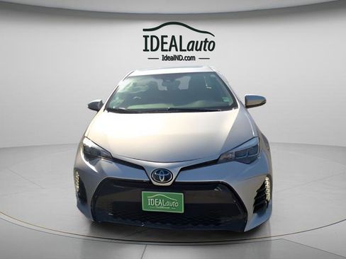 Used 2018 Toyota Corolla SE image 3