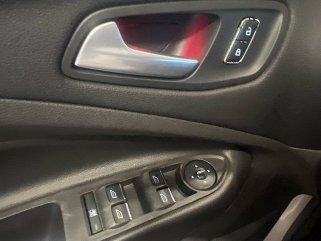 Used 2013 Ford C-MAX SEL FWD image 28