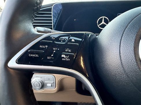 Used 2024 Mercedes-Benz GLE 450e 4MATIC w/ AMG Line Exterior image 16