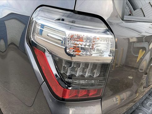 Used 2016 Toyota 4Runner Trail image 27