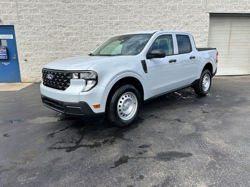 New 2025 Ford Maverick XL FWD image 2