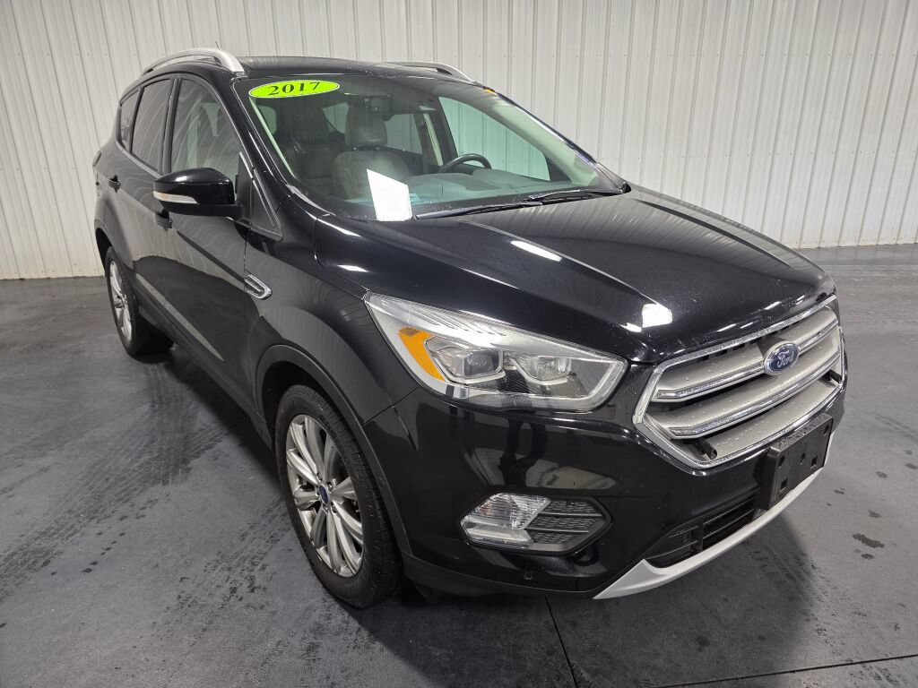 Used 2017 Ford Escape Titanium w/ Equipment Group 301A AWD/4WD image 2