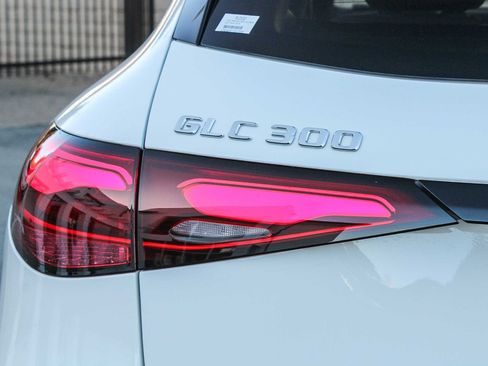 Certified 2025 Mercedes-Benz GLC 300 4MATIC image 10