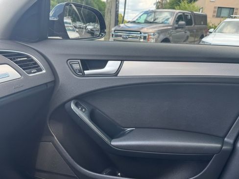 Used 2010 Audi A4 2.0T Premium image 24